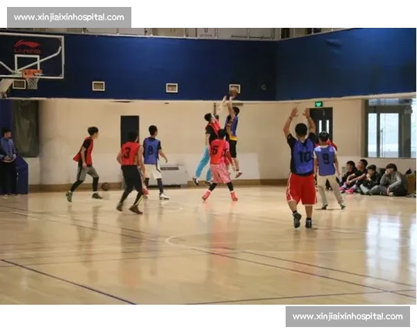 重庆篮球盛宴：激情对决点燃赛场 突破极限展现风采